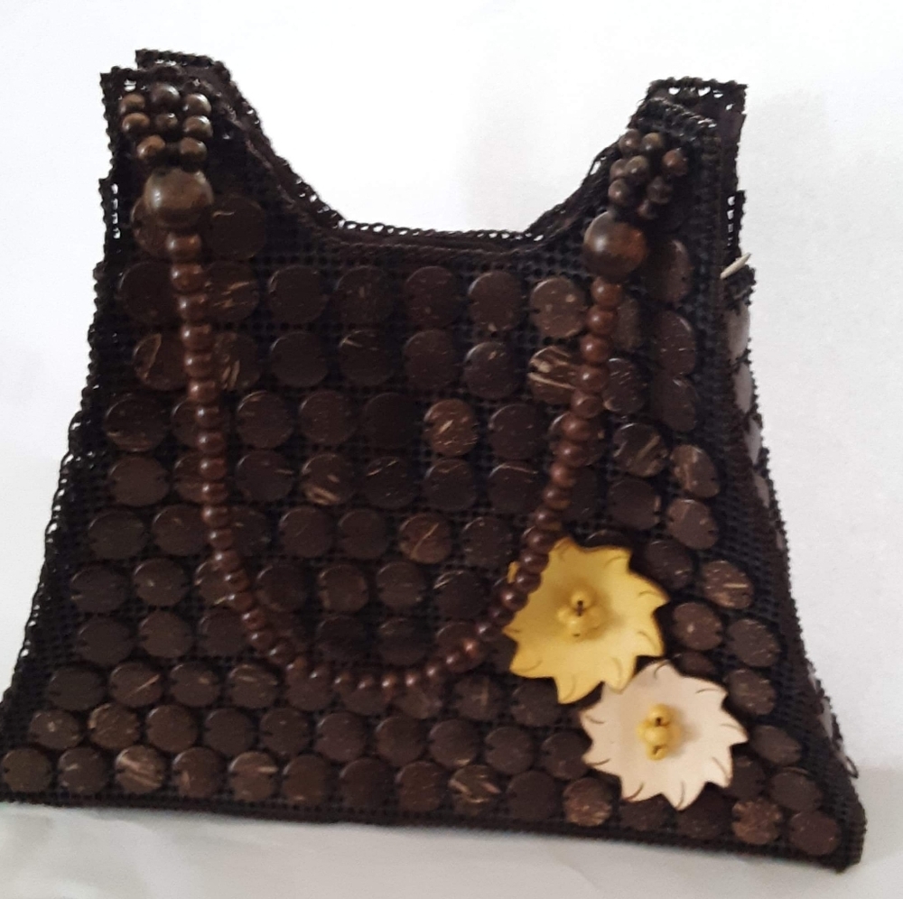 Unique Coconut handbag w/flower